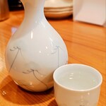 居食屋 侍々 - 日本酒「月山」（おひや）