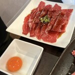 炭火焼肉 にく式 - 焼きしゃぶ赤身