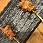 焼鳥 とまり木 - 素晴らしい弾力のネック