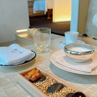 ベージュ アラン・デュカス 東京 - 