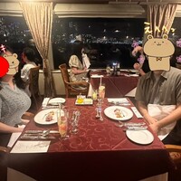 シンフォニー東京湾クルーズ - 記念撮影してくれます