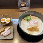 小麦と焼きあご すぐれ - 