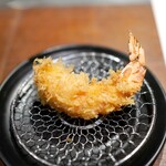 とんかつ ここまでやるか。 - 徳島産足赤海老　エビフライ800円