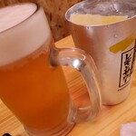 本通 地鶏 居酒屋 作 - 