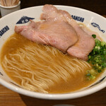 NIBOSHI MANIA - 本ズワイ蟹煮干ソバのきちんと揃えられた麺