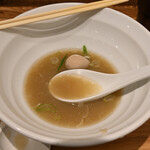 NIBOSHI MANIA - 特撰鯵煮干二種の冷やかけの底に残ったスープ