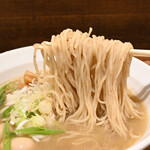 NIBOSHI MANIA - 特撰鯵煮干二種の冷やかけ 麺リフト