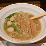 NIBOSHI MANIA - 特撰鯵煮干二種の冷やかけ。メンマは4本