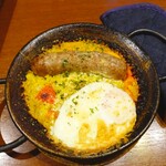 아노니모 - 수제 소시지와 반숙 계란이 들어간 빠에야(1인분)