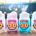 となりわ - 彩りがキレイなクリームソーダ！