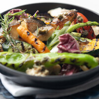 黒アワビと季節野菜の焦がしアンチョビバターソテー ストゥブ鍋ココット焼き