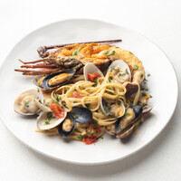 伊勢海老と魚介のペスカトーレ リングイネ