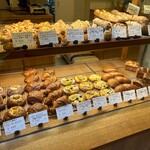 ブーランジェリー イマムラ - 商品棚