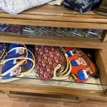 里芋と蜂蜜 - 沢山ある引き出しにはがま口が陳列