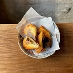 肉味噌とクリームチーズの春巻き