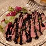 窯蔵 - 冷製自家製ローストビーフのサラダ