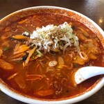 焼肉・冷麺 三千里 - カルビスープラーメン930円税込！このご時世で50円アップのみとは素晴らしい！