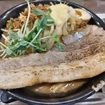 完熟味噌らぁめん かなで商店 - 料理写真:お野菜味噌らぁめんかぶりつきチャーシュー￥1170