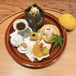 旬彩天 つちや - 八寸　うさぎの器は蘇、カラスミ大根など