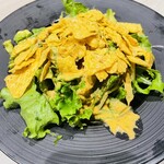 めしや因すけ - アボカドが美味しいパリパリコブサラダ