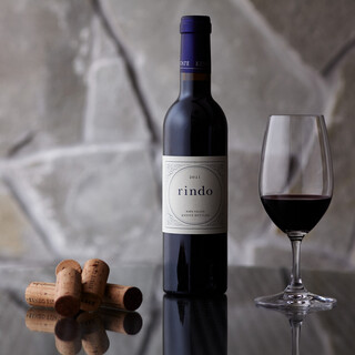 お料理を引き立てる世界各国のワインやドリンク