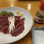 たかい - 熊本産　馬刺し、甘い醤油