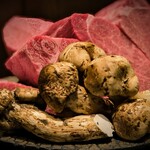北海道焼肉 北うし - 松茸とシャトーブリアン等の肉塊
