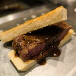 北海道焼肉 北うし - 北海道和牛ヒレステーキサンドイッチ