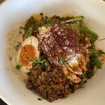 CHINESE DINING 瑞 - 担々麺のアップ