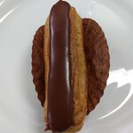 エミリー・フローゲ - チョコたっぷり  エクレール・オ・ショコラの写真です！