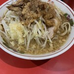 ラーメン二郎 - ラーメン小900円、野菜まし、にんにくまし、あぶらマシマシ