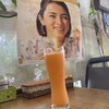 シェルパ - ドリンク写真:美味しいビールが飲みたいんです、アタシ＆マンゴーラッシー