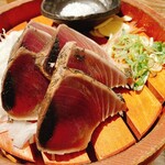 龍神丸 - 料理写真:カツオのタタキ塩