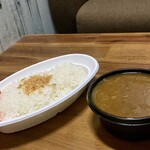 持ち帰りカレー ニューデリー - すごいボリュームww