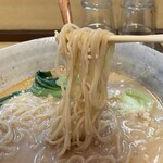 担担麺専門店 千華 - 京風担担麺の麺