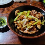 はち八 - 皮めし（ネギ入り）