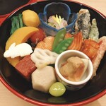 彩席 - カバー写真とまた違うときのものです。三日月とうさぎのモチーフ。ときめきます。