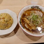 ラーメンか!チャーハンか! 富雄駅前店 - 