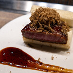 USHIGORO S. - シャトーブリアンカツサンド　トリュフ添え