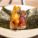 USHIGORO S. - 厳選赤身とフカヒレの手巻き