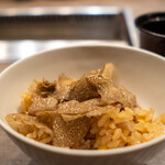 USHIGORO S. - とうもろこしとトリュフの土鍋ご飯