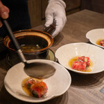 USHIGORO S. - 特選ロースとスッポン牛出汁餡