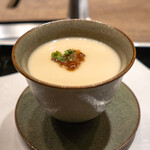 USHIGORO S. - ピュアホワイトの冷製ポタージュ　～コンソメジュレ～