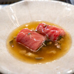 USHIGORO S. - 特選ロースとスッポン牛出汁餡