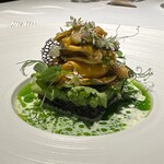 ラ・ヴァガボンド - モンサンミッシェル　ムール貝　黒米サラダ仕立て　ブロッコリー　ホエーソース　九条ネギ　イタリアンパセリ