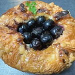 ブーランジェリー ブルディガラ 浦和店 - ブルーベリーミルフィーユ360