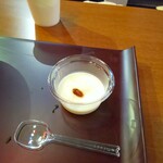 担担麺や 天秤 - 杏仁豆腐