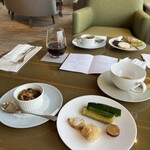 クラブ ラウンジ - 