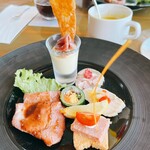 クラブ ラウンジ - 