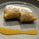 mare 八饗 - 牡蠣と富良野黒毛和牛の春巻き風